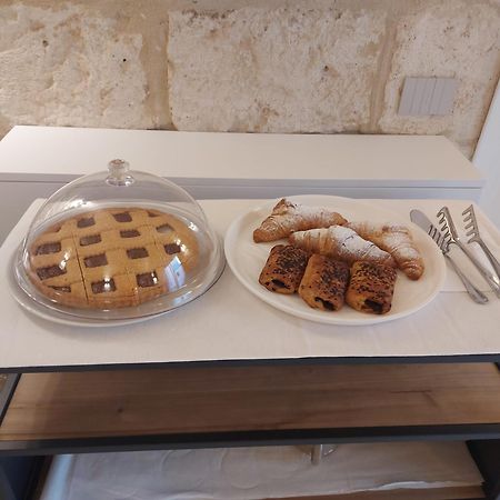 Bed and Breakfast Palazzo Momi Bari Esterno foto