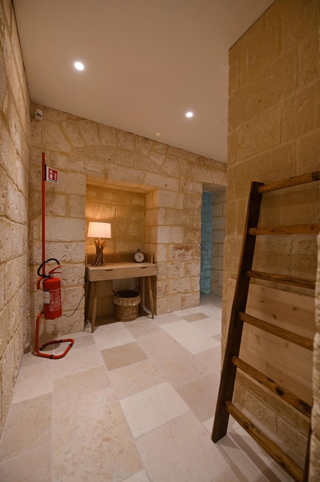Bed and Breakfast Palazzo Momi Bari Esterno foto