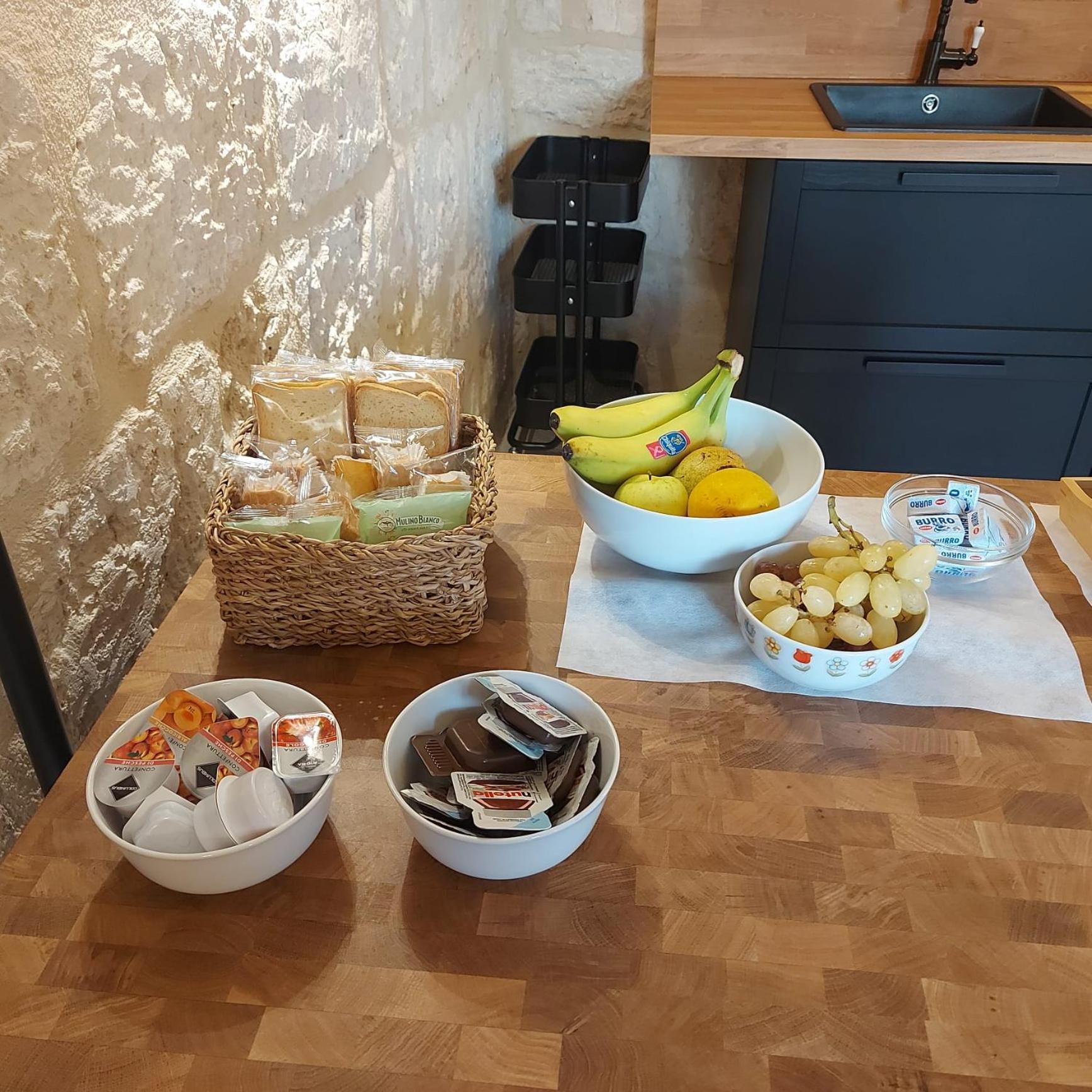 Bed and Breakfast Palazzo Momi Bari Esterno foto