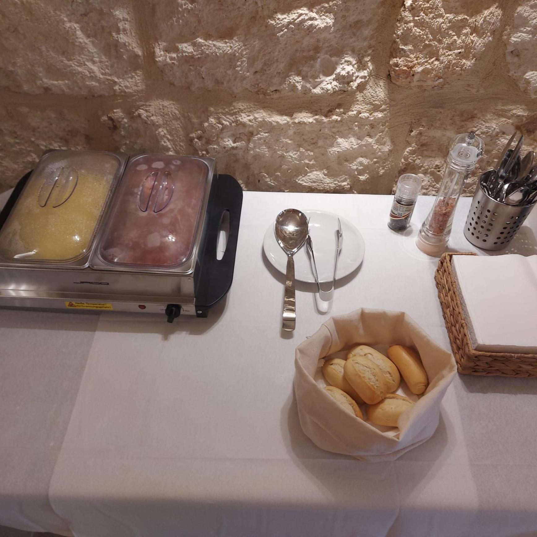 Bed and Breakfast Palazzo Momi Bari Esterno foto